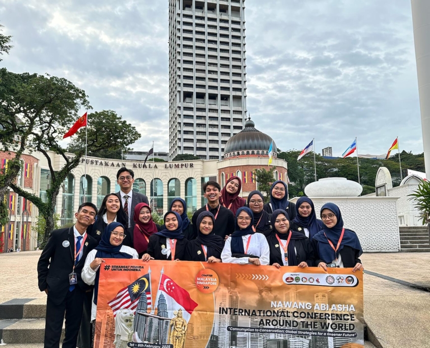 Kisah Membanggakan Mahasiswi Psikologi dalam Kegiatan International Conference Malaysia – Singapura 2025